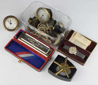 A quantity of minor costume jewellery including watch parts, watch keys etc 