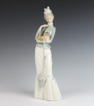 A Lladro figure - Walk With the Dog 36cm 