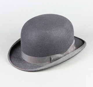 Dunn & Co. a gentleman's light weight bowler hat size 6 7/8