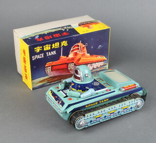 A Chinese tinplate battery operated "Space Tank" model ME091, boxed