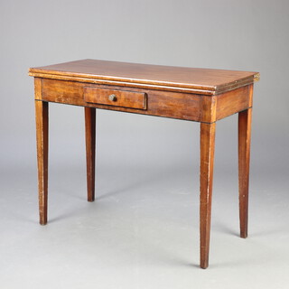 A Georgian mahogany tea table fitted a frieze drawer, raised on square tapered supports 74cm h x 91cm w x 44cm d 