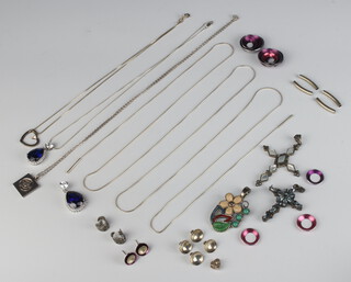 A silver and paste pendant and minor silver jewellery 