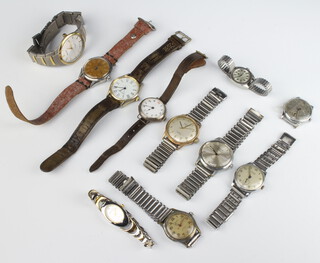 A gentleman's silver cased wristwatch (a/f) and minor wristwatches 