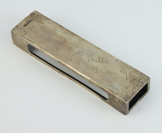 An Edwardian silver match box holder, engraved H J Mills Xmas 1903, Chester 1903, 68 grams 
