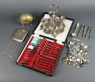 A silver plated cased set of fish eaters and minor plated wares 