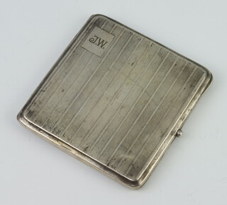 A silver engine turned cigarette case Chester 1926, 99 grams gross
