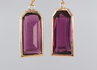 A pair of 9ct yellow gold amethyst drop earrings, 42mm, 9.49 grams  