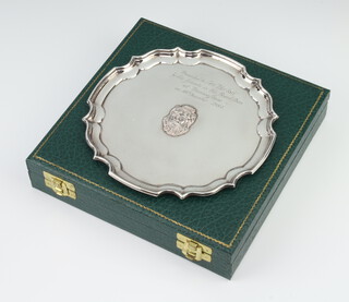 A silver card tray with presentation inscription Sheffield 1984, 158 grams, 15cm, cased 