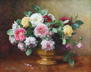 Albert Williams  (1922-2010) oil on board, still life study of a vase of roses, signed, label en verso 40cm x 50cm 