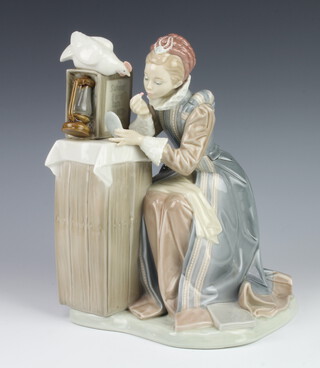 A Lladro figure "The Summer Barn Theatre Presents Elizabeth The Queen" 25cm (This figure is a second) 