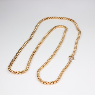 An 18ct yellow gold box link necklace 30 grams, 80cm 