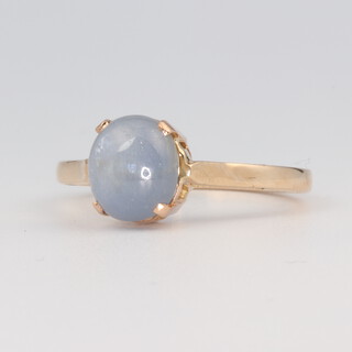 A 9ct yellow gold star sapphire ring, 4 grams, size O 1/2