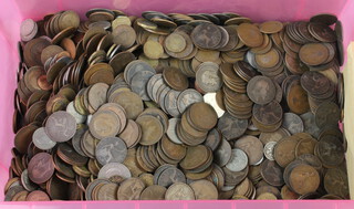 A large quantity of pre-decimal coinage and minor bank notes 