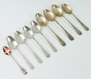 Nine silver spoons, mixed dates and nine silver teaspoons mixed dates 188 grams 