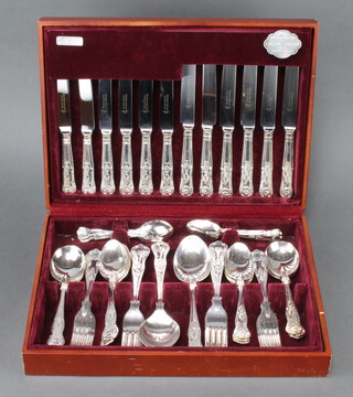A canteen of silver plated Kings pattern cutlery for 6 (44) in a wooden canteen 