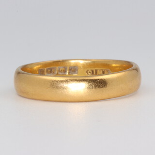A 22ct yellow gold wedding band size P, 6.1 grams 