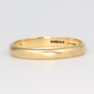 A 9ct yellow Welsh gold wedding band 2 grams, size M 