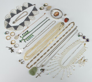 A silver bangle and minor costume jewellery 