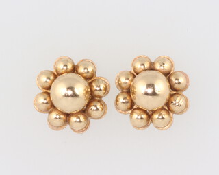 A pair of 9ct yellow gold ear studs, 2.5gms