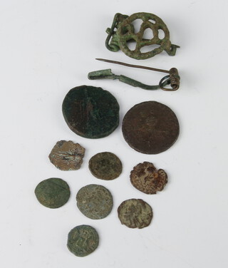 Minor Roman bronze coins and brooches