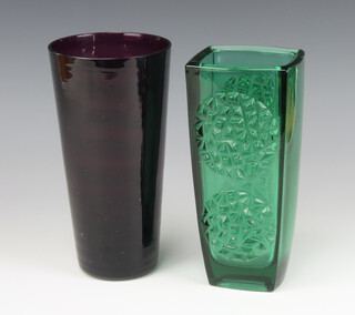 A Whitefriars style green glass vase with moulded circular decoration 22cm together with a red glass tapered vase 22cm 