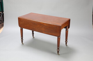 A Victorian mahogany Pembroke table fitted a frieze drawer, raised on turned supports 69cm h x 106cm w x 48cm when closed x 96cm when open 