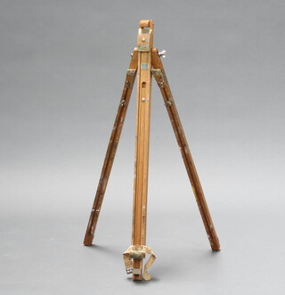 Winsor and Newton, a beech framed folding artists easel 90cm h x 10cm w x 3cm d 