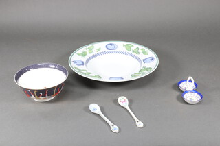 A Villeroy & Boch Country Collection bowl 30cm, a Portmeirion bowl decorated geese, a modern Chinese 2 section salt and 2 spoons 