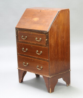An Edwardian inlaid mahogany bureau, the fall front revealing a fitted interior above 3 long drawers raised on bracket feet 99cm h x 61cm w x 38cm d (some light scratches to the top, brass escutcheon is missing, contact marks)
