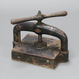 Parkins & Cotton a rectangular iron book press 31cm x 38cm x 25cm 