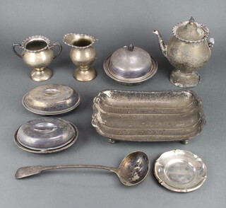 A silver plated basket and minor plated wares 