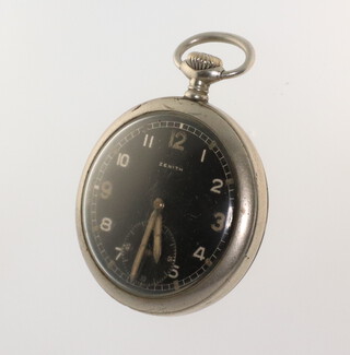 An Army issue metal cased pocket watch, the dial inscribed Zenith with seconds at 6 o'clock, the reverse numbed D8410565H contained in a 45mm case 
