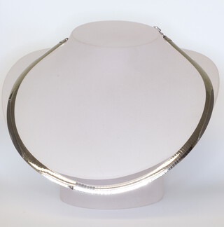 A white metal 14K flat link necklace 16 grams 