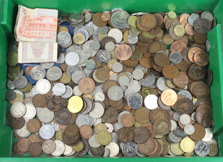 A quantity of UK and Continental coinage and minor bank notes 