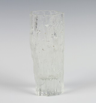 A clear glass Studio vase 17.5cm 