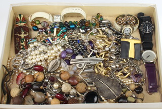 A Pandora bangle, a Swedish brooch by R Tenn, a Rosenthal brooch and a quantity of vintage and other costume jewellery 