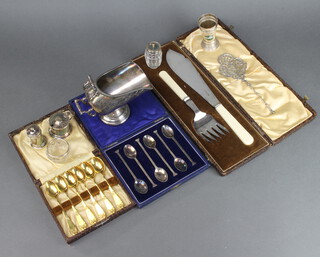 A pair of silver plated cased fish servers, 2 cased sets and minor items 