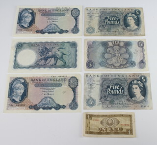 Fourteen five pound bank notes, chief cashier L K O'Brien, no. C84643211 through to C84643224, 2 others and 4 later ditto 