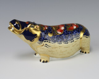 A Royal Crown Derby limited edition paperweight Hippopotamus no. 976/2500 MMIII with gold stopper 