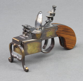 A Dunhill Tinder pistol table lighter 