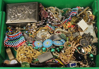 A quantity of vintage costume jewellery and watches 