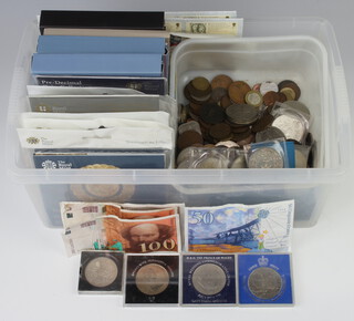 A 2016 United Kingdom annual coin set, minor coins, crowns, commemorative medallions etc 