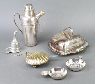 An Art Deco silver plated cocktail shaker and minor plated wares