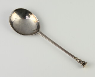 A Charles I style silver seal top spoon, the end engraved A E, rubbed makers mark and date letters, 44 grams, 16.5cm 