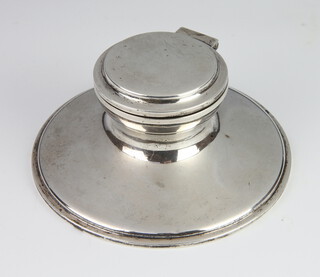 A silver capstan inkwell of plain form 12cm, Birmingham 1922 