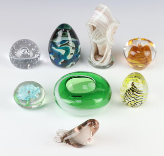 An Art Glass ashtray 12cm, 7 paperweights