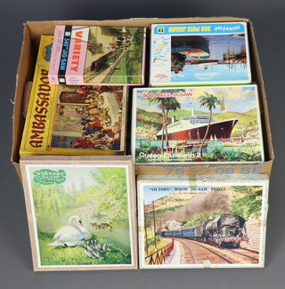A collection of vintage jigsaw puzzles including Victory etc 