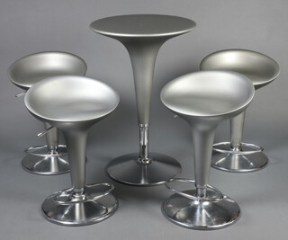 A 20th Century chrome and moulded plastic Bombo adjustable pedestal table 89cm h x 53cm together with 4 adjustable stools 61cm h x 40cm w x 38cm d 