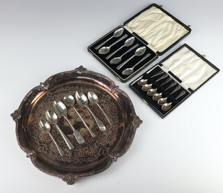 A set of 6 silver teaspoons Sheffield 1947, 6 cased silver coffee spoons, 6 others, 255 grams and a plated salver