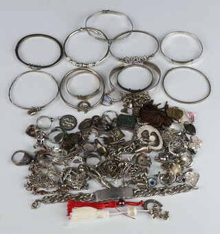A silver identity bracelet and minor silver jewellery, 200 grams 